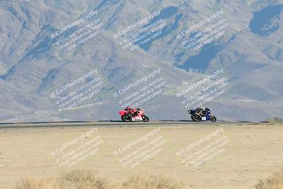 media/Dec-07-2025-CVMA (Sun) [[3e7d2de5dc]]/Race 16-Formula Middleweight/